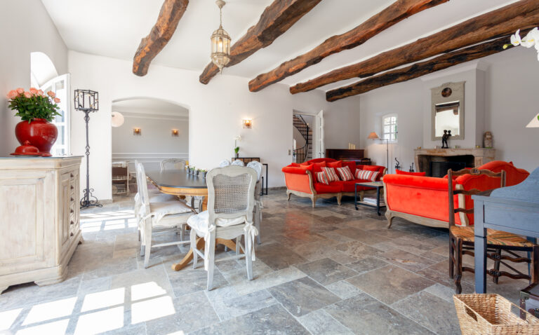 CdAV Bar sur Loup low 18villa spencer pro september 18 768x478