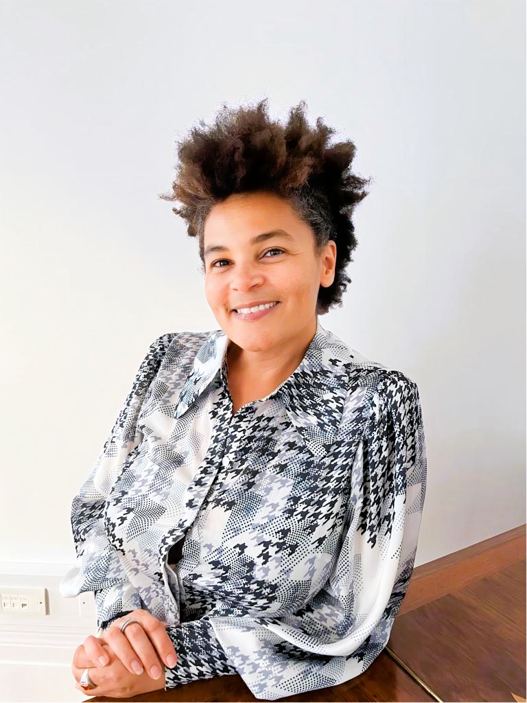 Portrait FM brighter 1