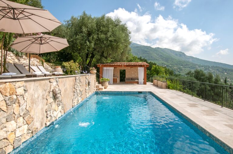 Villa Spencer Gillian July 2019 5182 low res 768x510